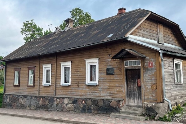 Ludzas seno māju mantojuma stāsti: Tirgus iela 1