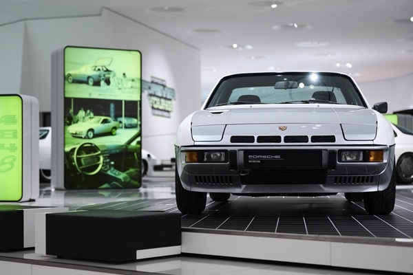 No drosmīga eksperimenta līdz ikonām: «Porsche Transaxle» stāsts