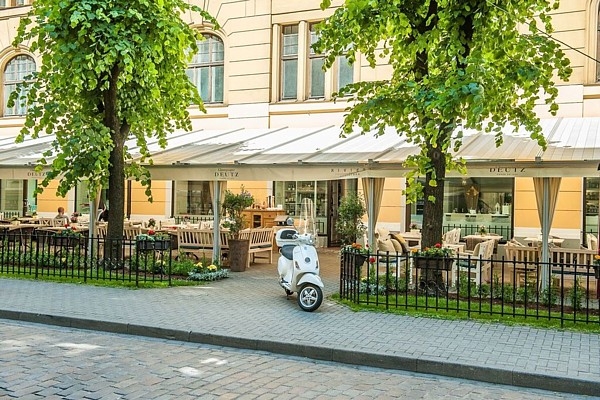 Restorāns «Riviera» atzīmē 15 gadu jubileju – šajā laikā uzņemts aptuveni miljons viesu
