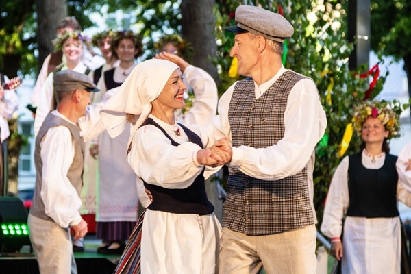 Daugavpilī varēs piedzīvot dzīvu kultūras mantojumu – kāzu tradīcijas