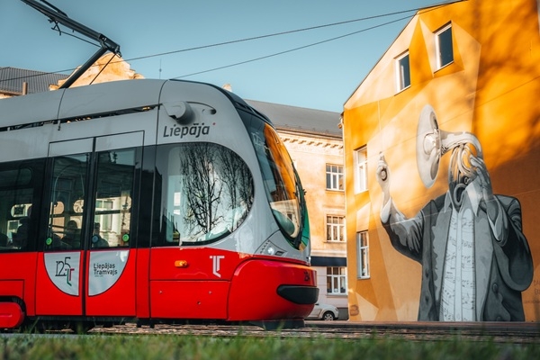 Liepājnieki aicināti balsot par vērtībām, kas veidos Liepāja 2027 atklāšanas notikuma «Cilvēku mežs» stāstu