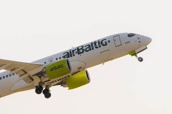 «airBaltic» publicē 2026. gada pirmā pusgada finanšu un darbības rezultātus