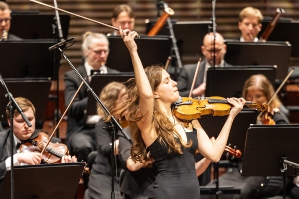 Liepājas Simfoniskais orķestris ar Kristīni Balanas uzstāsies Varšavas filharmonijā 