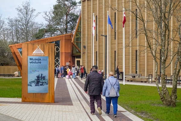 Par kuģiem, kapteiņiem un karogiem