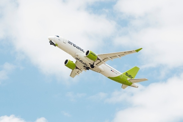 «airBaltic» atzīmē 20 gadus maršrutā starp Rīgu un Cīrihi