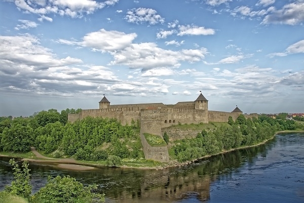 Narvas robežpunktu visbiežāk šķērso Somijas pilsoņi