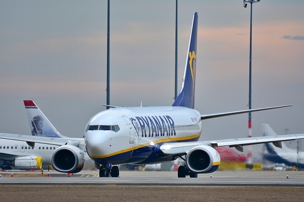 «Ryanair» boss atkal piedraud ar lidojumu skaita samazināšanu