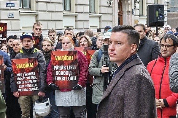 Protesta akcijās vienojas Baltijas valstu viesmīlības nozares darbinieki