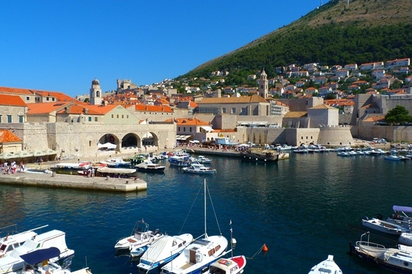 TOP6 drošākās, vēsturiskās tūristu iecienītās pilsētas Eiropā