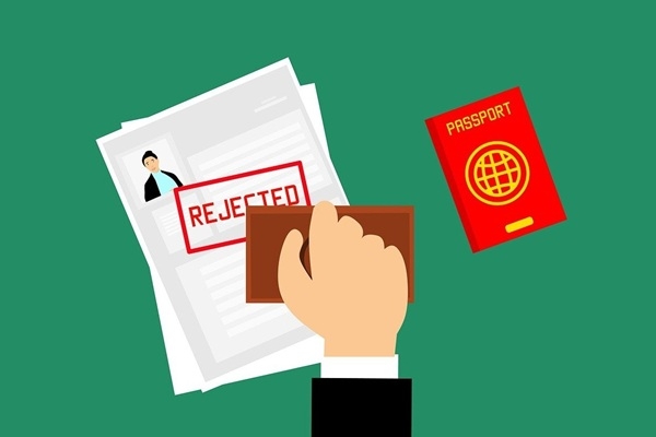 ES pārtrauc vairākkārtējo vīzu izsniegšanu Krievijas pilsoņiem