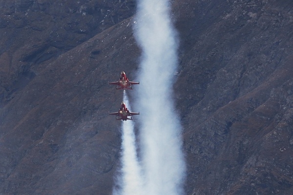 18. decembris vēsturē: «Avro Canada CF-100 Canuck» pārsniedz skaņas ātrumu