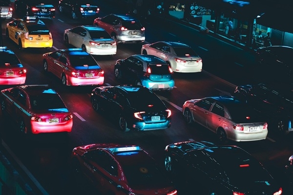 Svētku haoss uz ceļiem: biežākās autovadītāju kļūdas