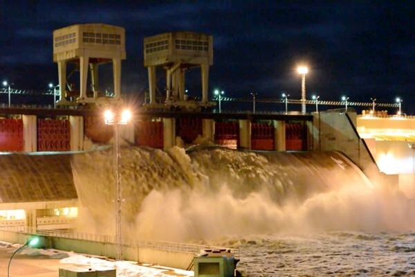 20. decembris vēsturē: Pirmo reizi iedarbina Pļaviņu HES