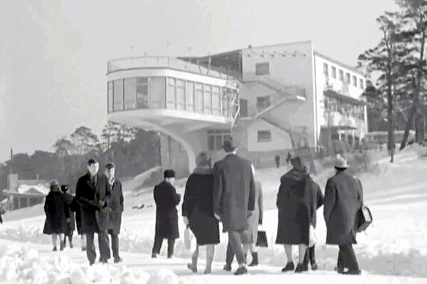 6. marts vēsturē: Jūrmalā tika atklāta «Jūras Pērle»