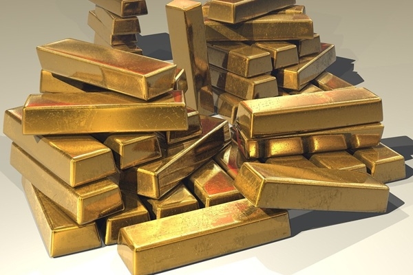 Robots, samuraju zobeni un zelta stieņi: pārsteidzošākās lietas, kas pērn aizmirstas lidmašīnās