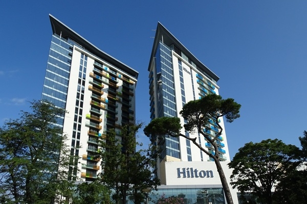 19. marts vēsturē: «Hilton Hotels Corporation» sāk paplašināšanos Eiropā