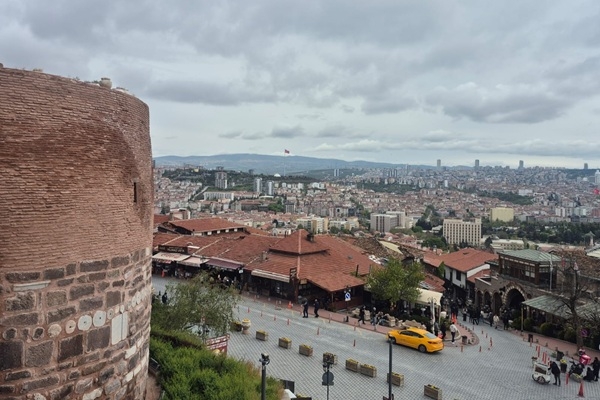 Ankara pārsteidz ar modernismu, vēsturi un negaidītu šarmu
