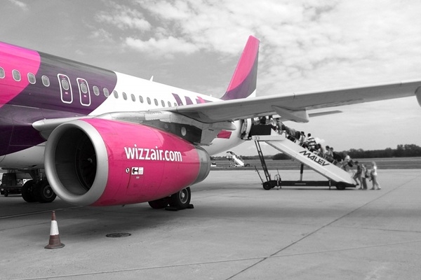 «Wizz Air» visvairāk cieš no aviācijas degvielas krīzes Eiropā