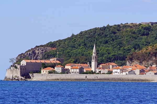 Budva arvien vairāk piesaista Eiropas ceļotājus