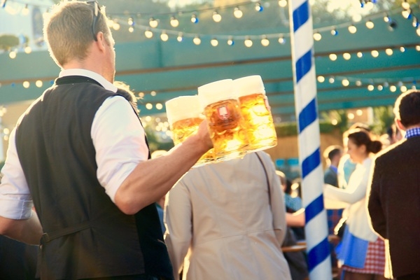 Oktoberfestā pastiprināti uzrauga apmeklētāju plūsmu
