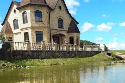 Brīdienu māja “Villa Vesta” TAKA