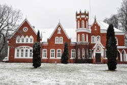 Vecsalienas (Červonkas) muižas pils