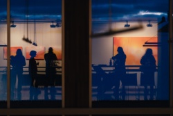 Atpūtas un ceļojumu piedāvājumi 02.02.2026 - 09.02.2026 Gleznotājas Madaras Gulbis izstāde Ventspils TIC