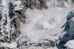 Austrijā lavīnas atņem dzīvības ziemas prieku baudītājiem