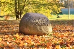 25. jūlijs vēsturē: Preiļu parka atklāj Skūpstu akmeni