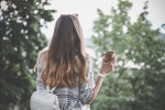 Solo ceļojumi un well-being: kādēļ ceļojumi vienatnē ir kļuvuši par nozīmīgu tendenci pēdējos gados