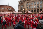 Labdarības Ziemassvētku vecīšu skrējiena - Santa Fun Run 2025 dalībnieki saziedo 20 062 EUR bērnu veselības aprūpes atbalstam