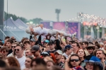 Bildinājums, ugunīgs lāzeršovs un karstas dejas – grandiozi noslēdzies «Summer Sound 2026»
