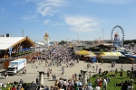 Minhenē atklāts 191. Oktoberfests – festivāla sākumu iezīmē tradicionālā pirmās alus mucas atvēršana